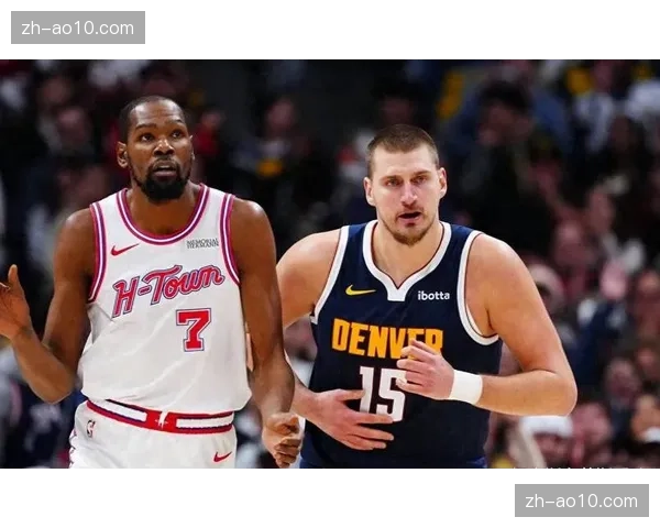 掘金约基奇三双数据稳定 战术体系中轴作用无可替代